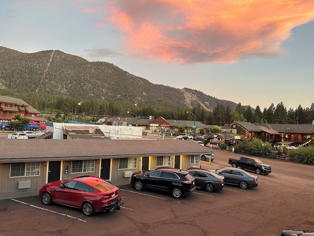 Lake Tahoe Vacations - Blackjack Inn South Lake Tahoe - Property Image 37