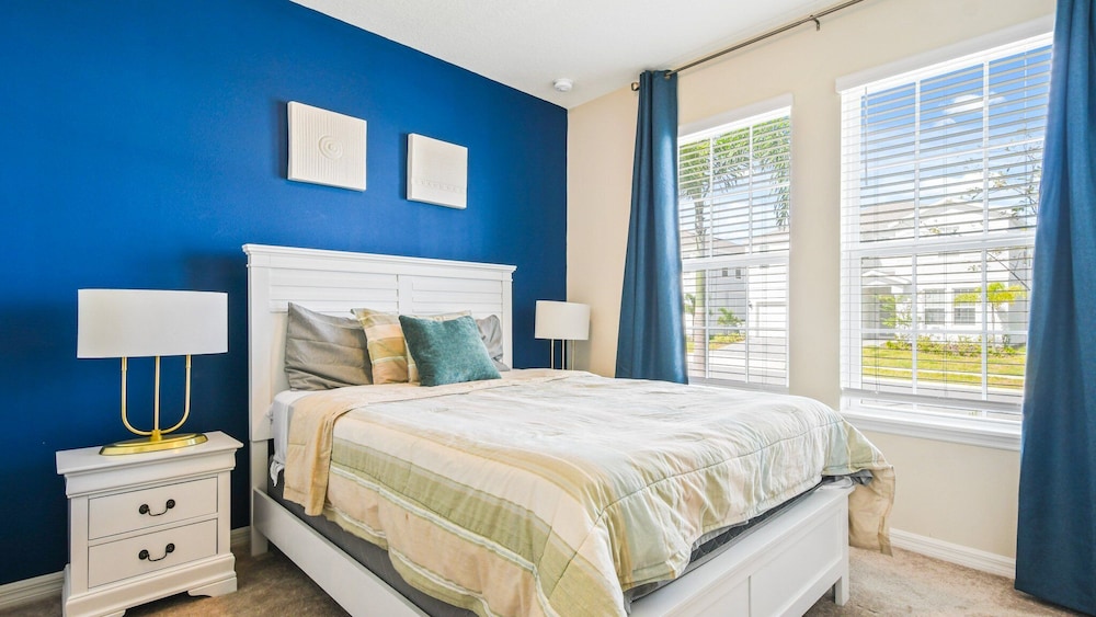 Exquisite Villa: Pool, Smart Tvs, Near Disney view 5