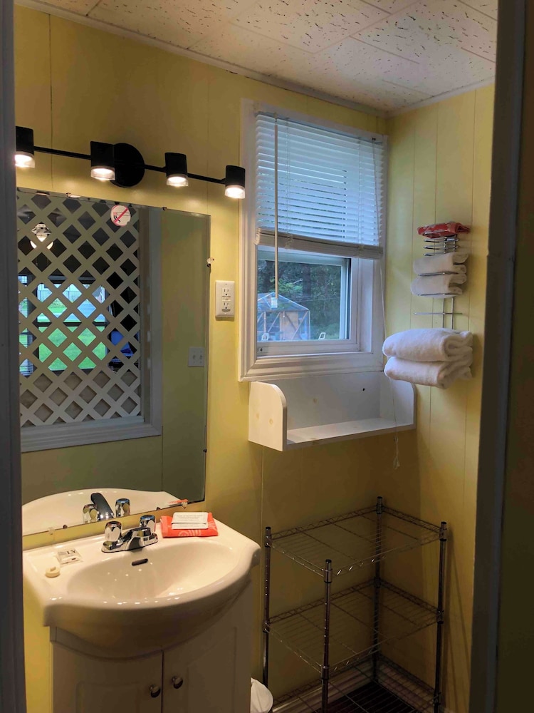 Lakelawn B&B Motel
