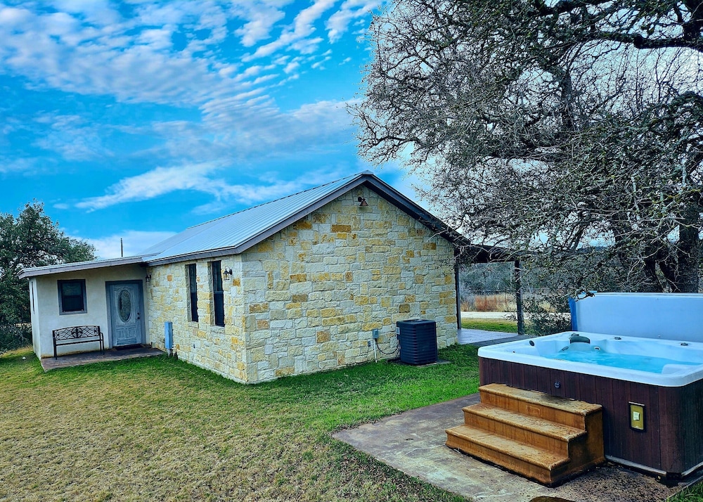 Breezy Hills Cottages