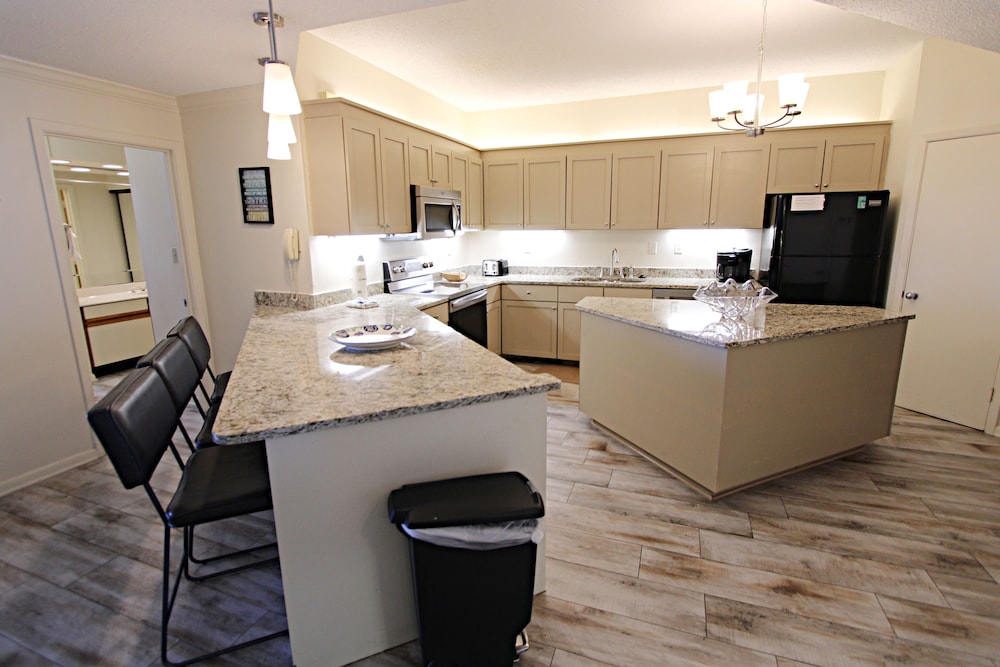 Romar House