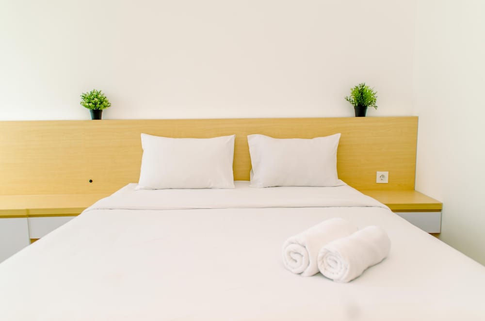 Warm And Homey Studio Apartment At B Residence view 2