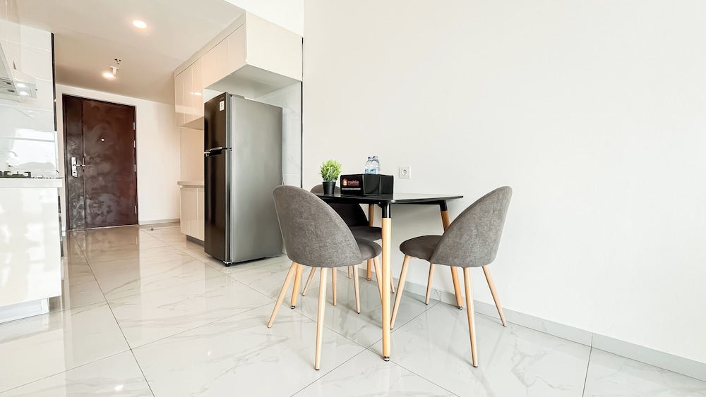 Quiet And Homey 2Br With Extra Room Apartment Sky House Bsd