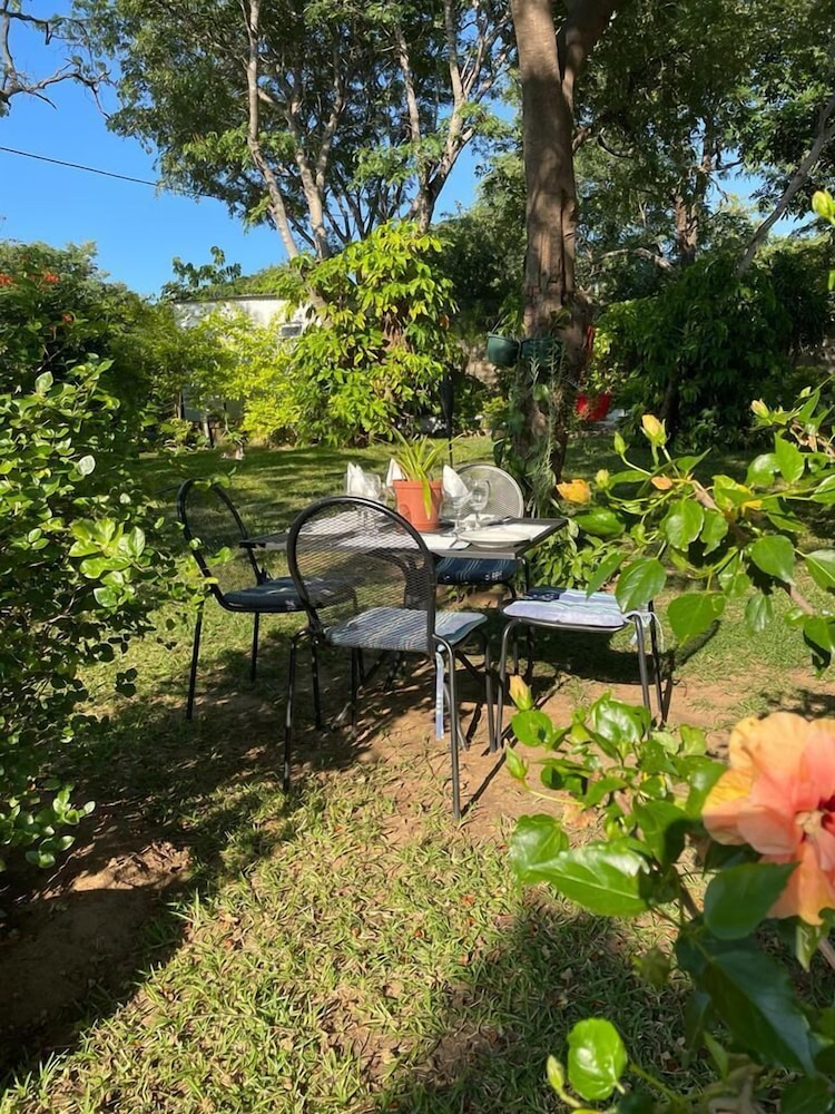 Beulah Court Vineyard Guest House