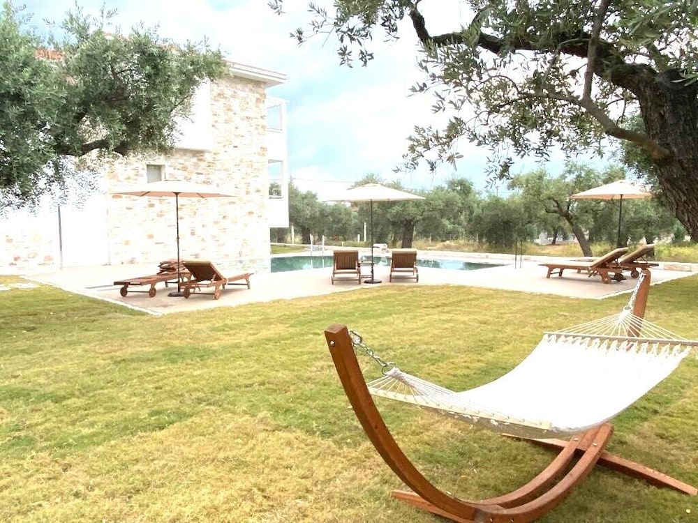 Luminous luxury apartments photo 5