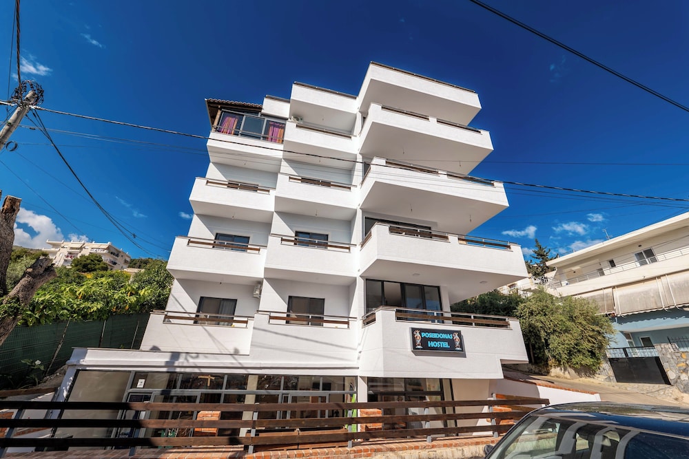 Lazy Roo Hostel Saranda