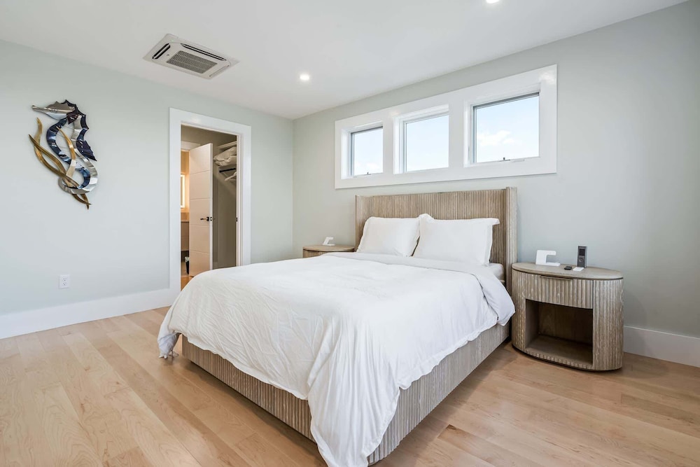Brand New Home Ocean Views Wolf Appliances