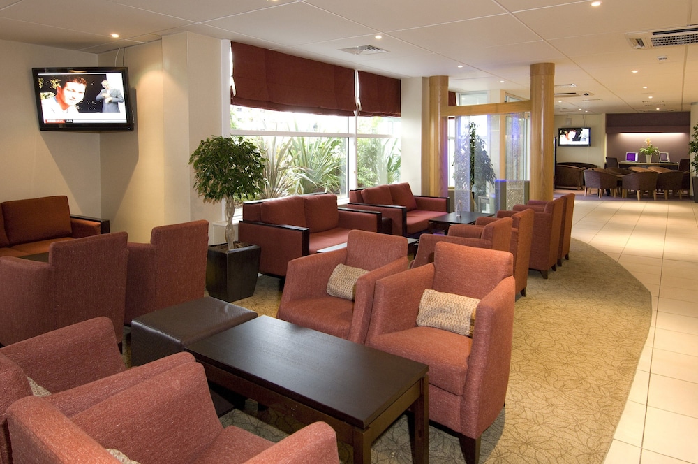 lobby & lounge