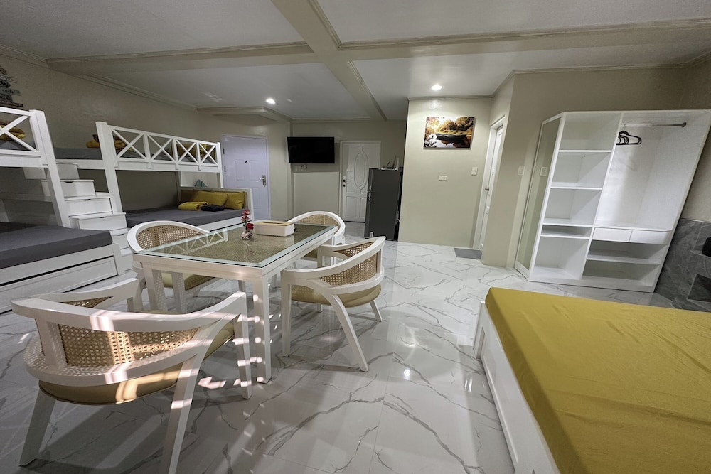 Michael's Homestay - Farm Villa near Patar Beach & Bolinao Falls