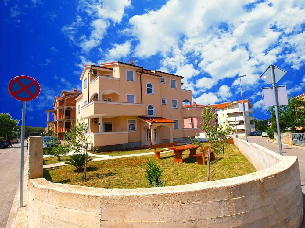 Apartment Marko 396