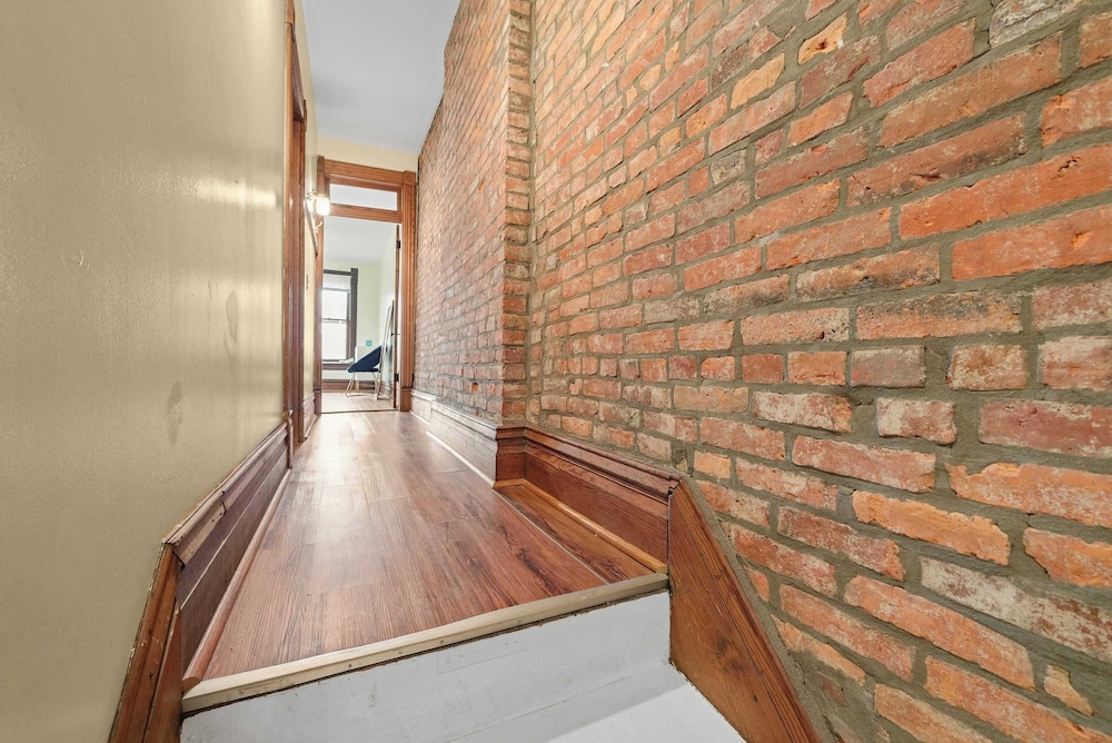 Vino & Vibes Villa Sleeps 6!