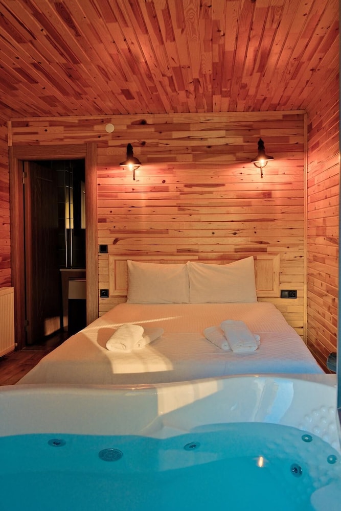 SAPANCA GRANDWOODEN SUİT