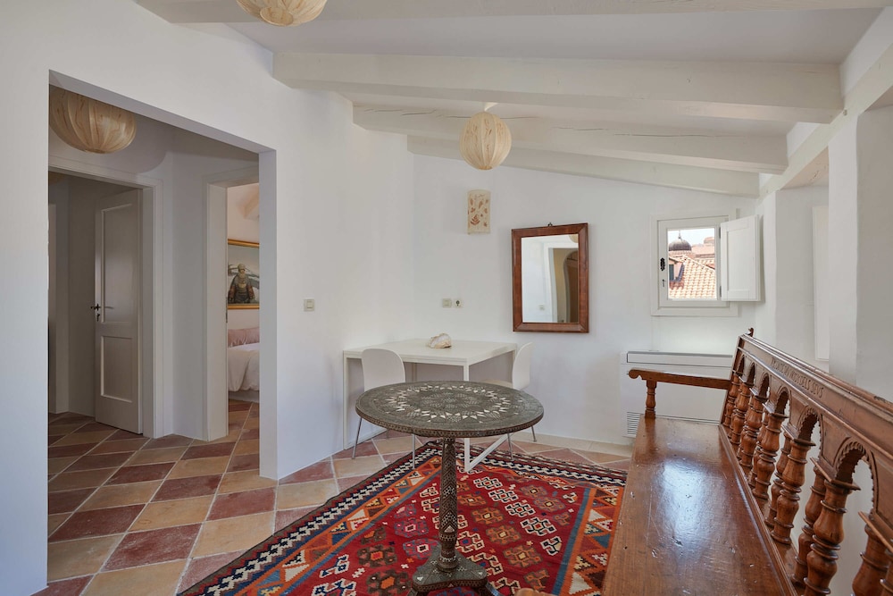 LUXURY VILLA 44