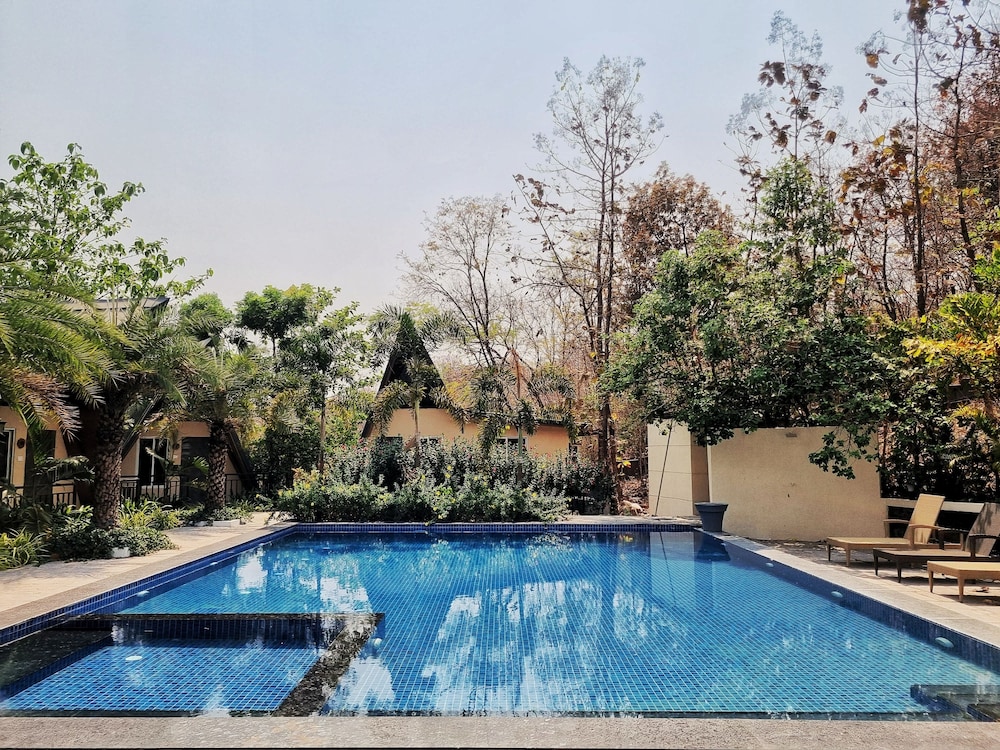 Bird's Nest Resort - Shahapur