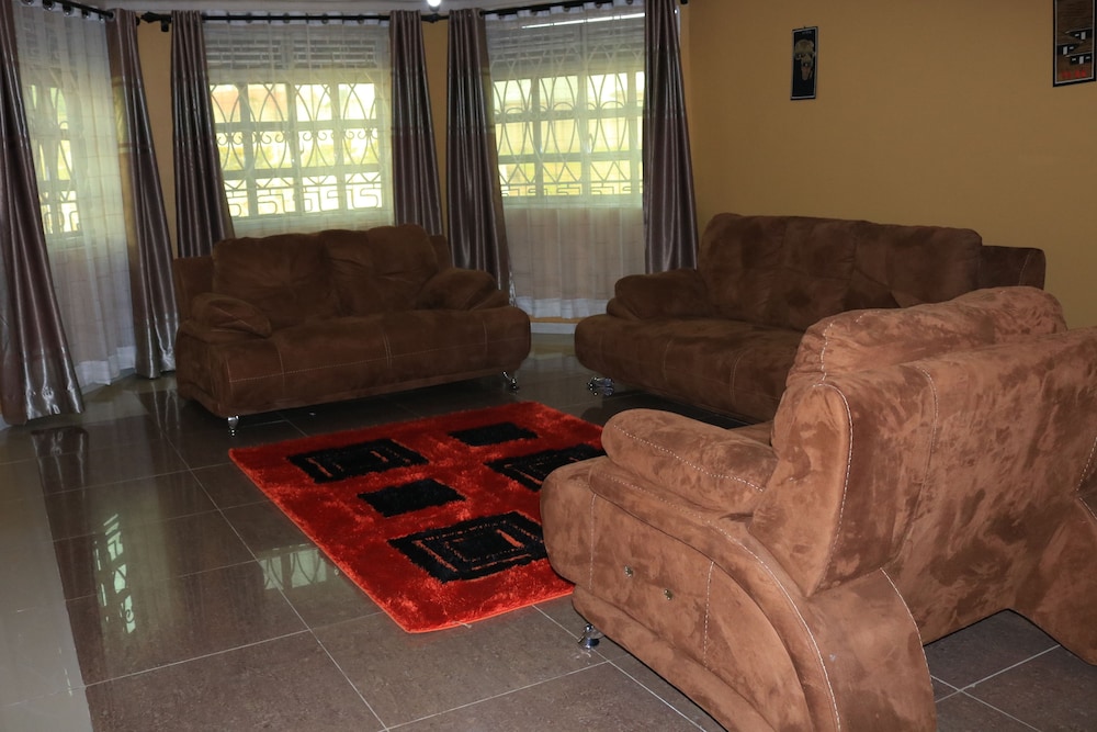 A & J Holiday Suites view 2