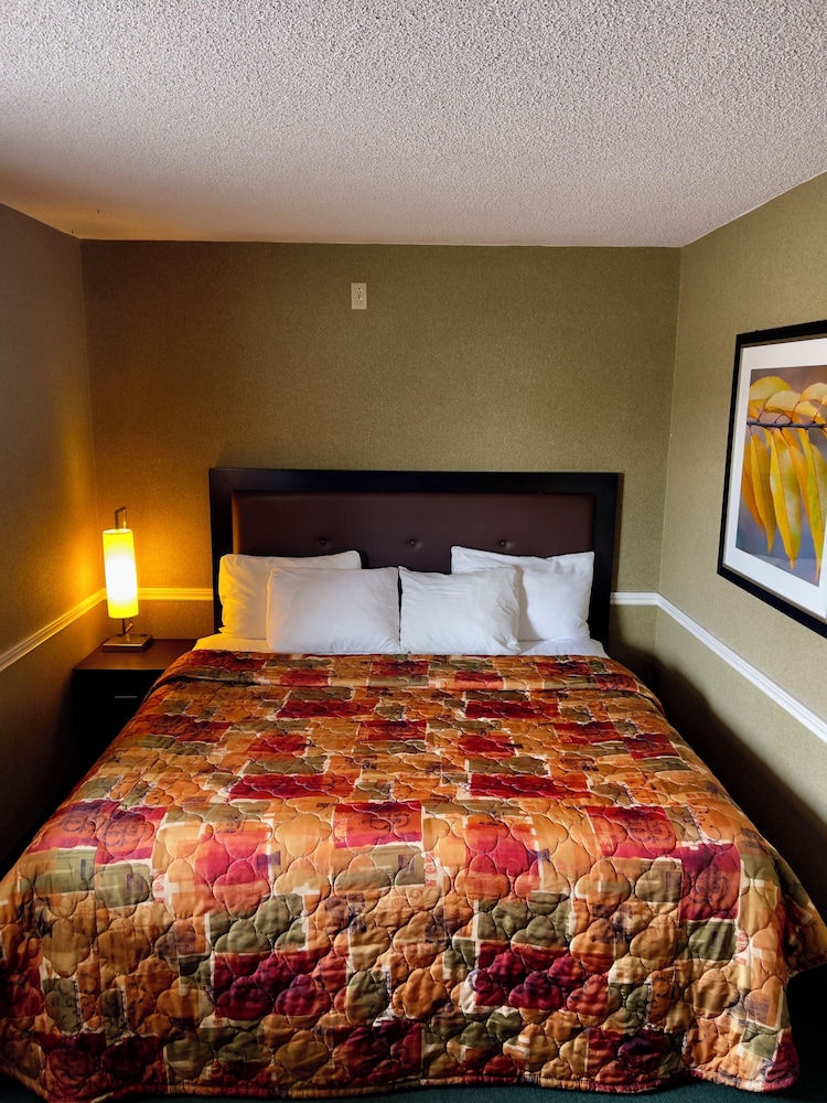 Adams Motel - Image 3