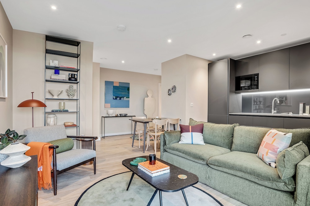 Riverstone Heights