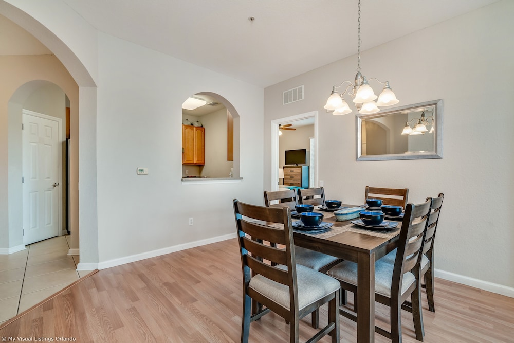 Stylish and Accessible in Vista Cay With Lake View - 3bd/2ba Condo 3vc114