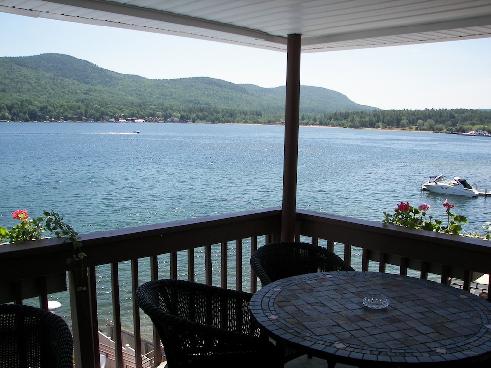 The Lake Motel