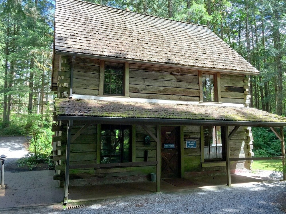Glacier Mt Baker Lodging