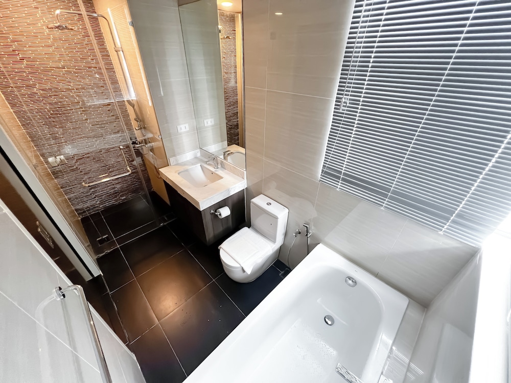 D'Rapport Residences By Manhattan Group