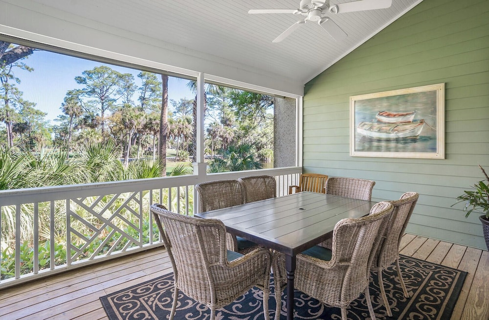 Tasteful 2 Story 4 Bedroom, 4 Bath Home! New on Rental Program, Sleeps 12!