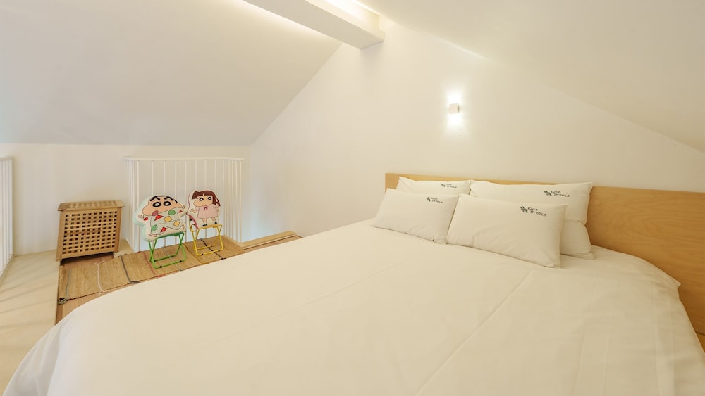 Gyeongju Rose Breeze Pool Villa Pension