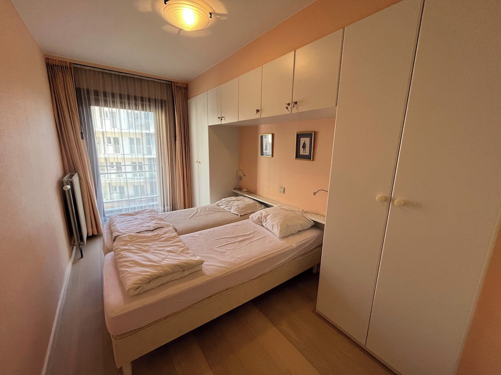 Cozy 4th Floor Apartment