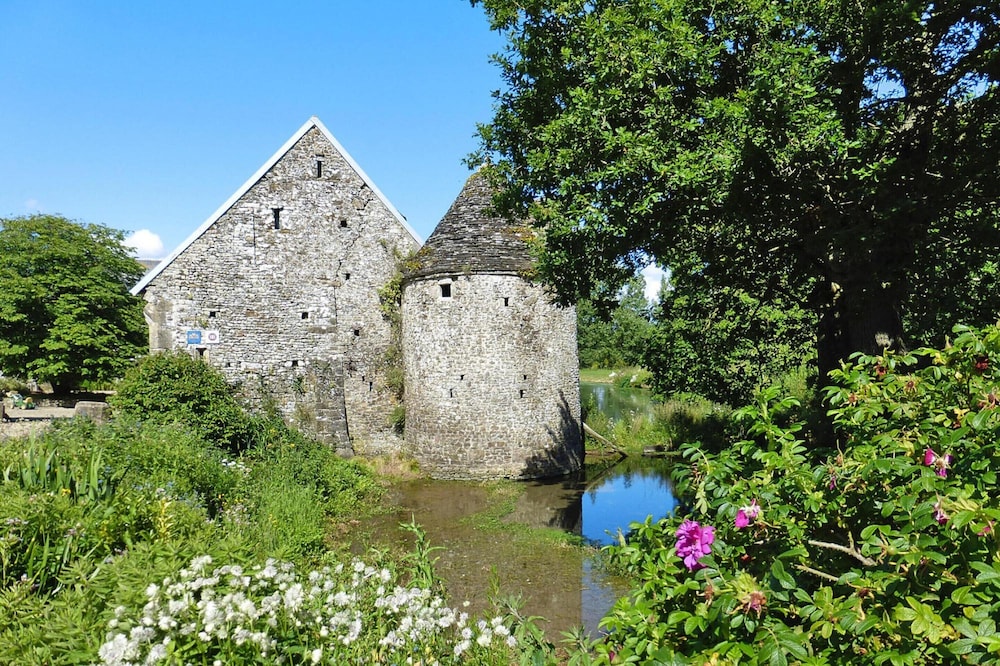 Country House on a Beautiful Medieval Estate view 5