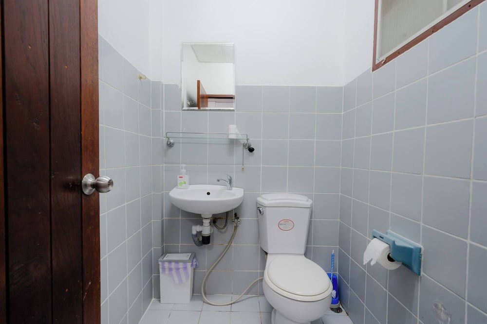 Charming 2-bedroom House in Hua Hin Soi 80,12-minute Walk to Beach