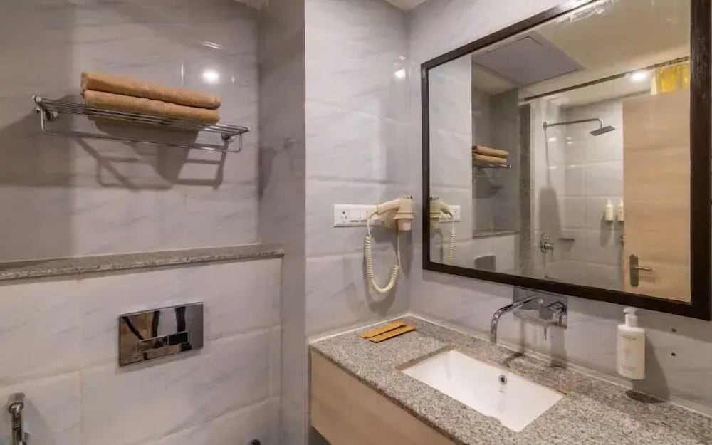 The Hosteller Bam Rishikesh