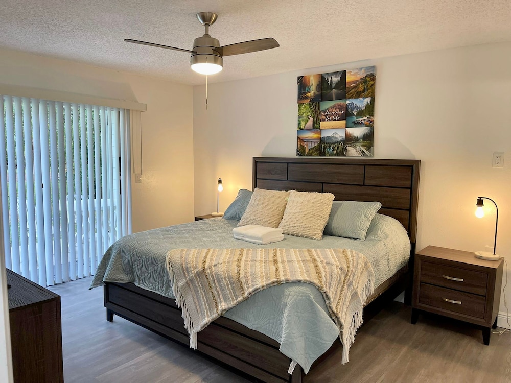 Grand Luxury 3BR Apartment Near Disney 010