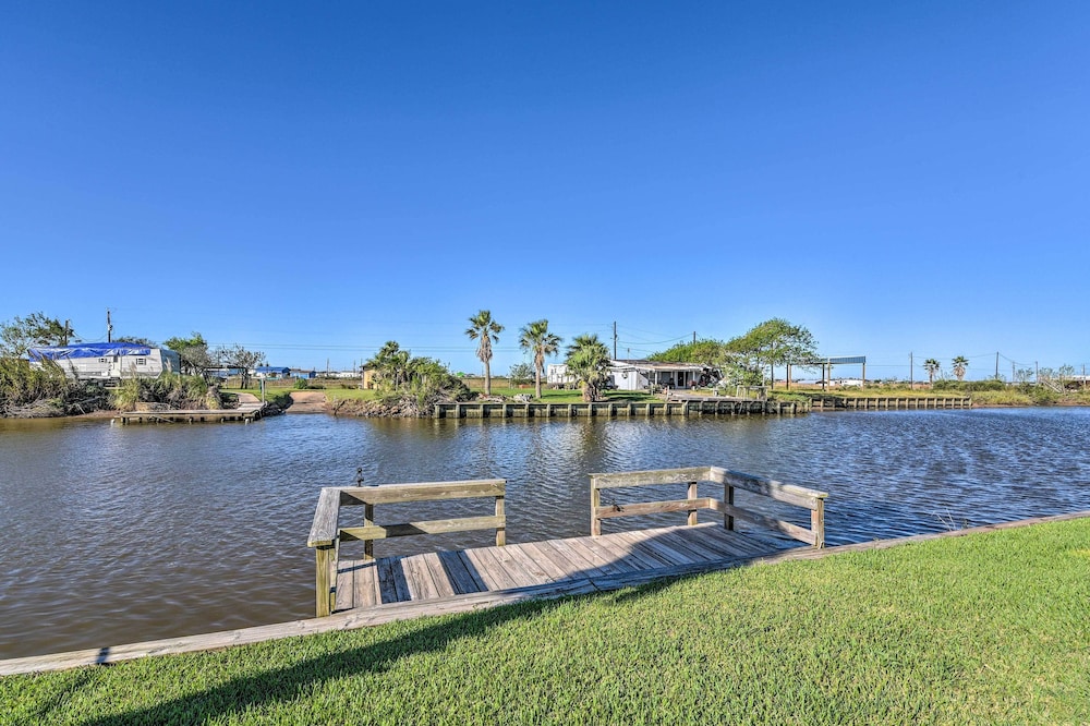 Bay City Vacations - Canalfront Cabin in Sargent: 1 Mile to Beach! - Property Image 1