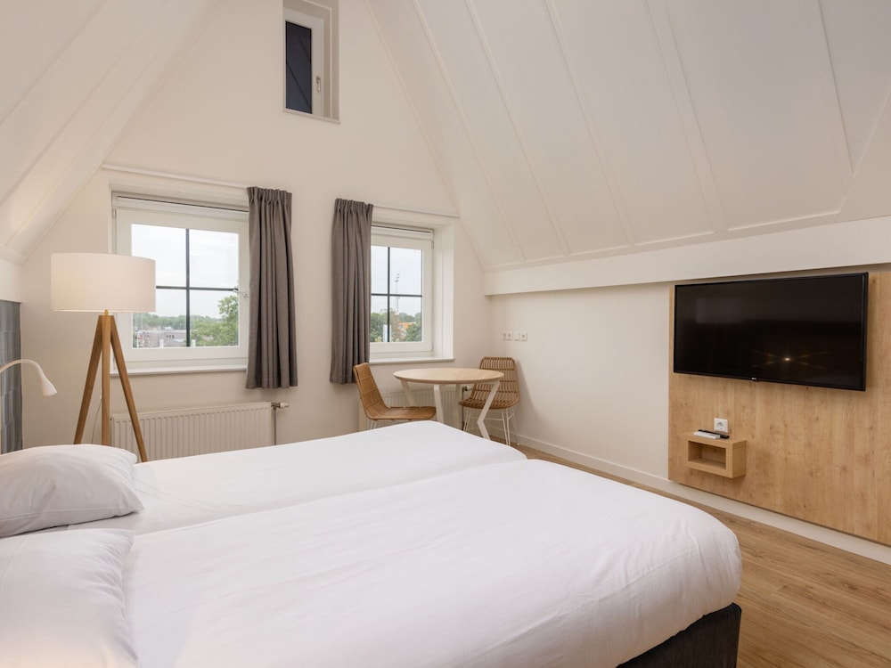 Comfortable Hotel Room in Center of Volendam