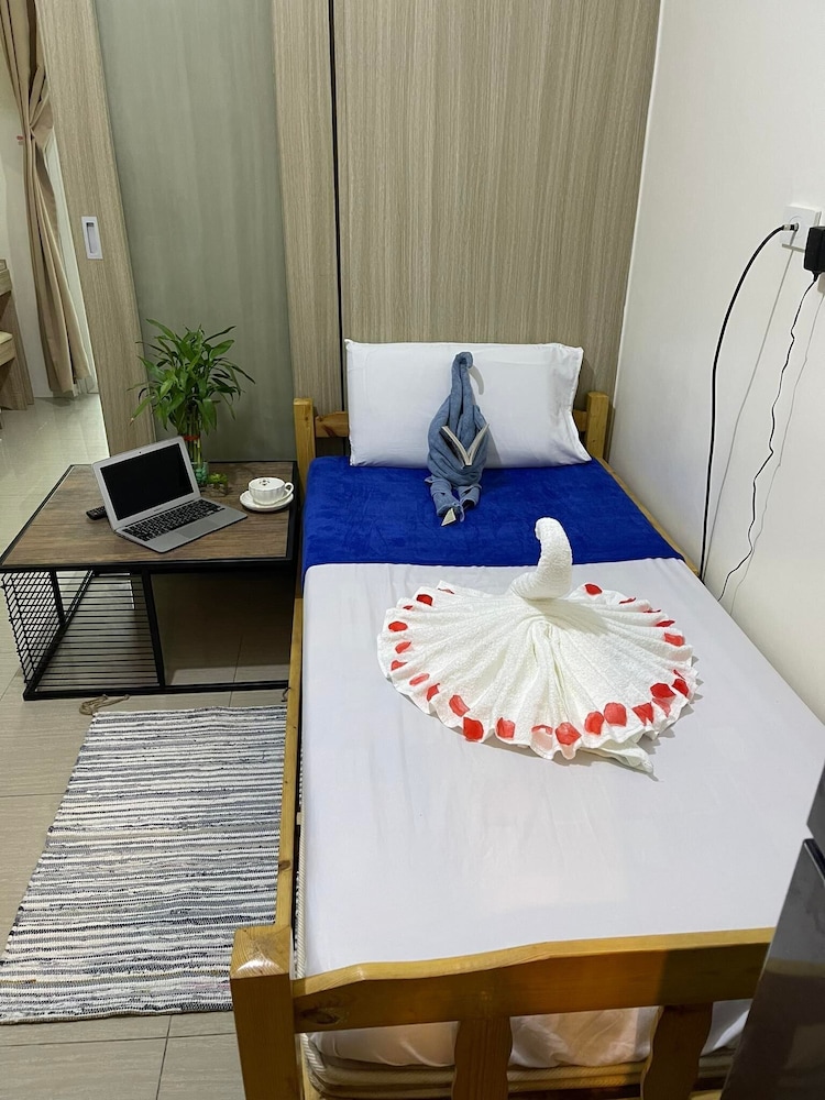 Shore Residences Stays by PBYY view 4