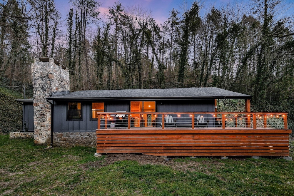 Creekside Retreat 3 Bedroom Cabin