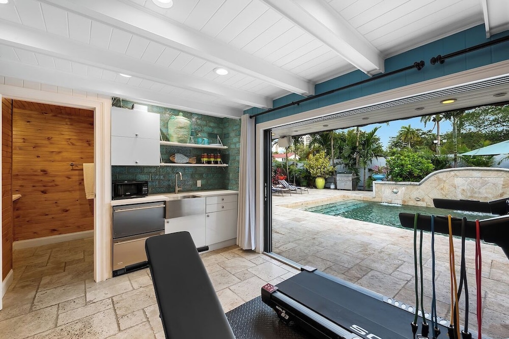 #1 Beach Estate Las Olas Beach Best Location