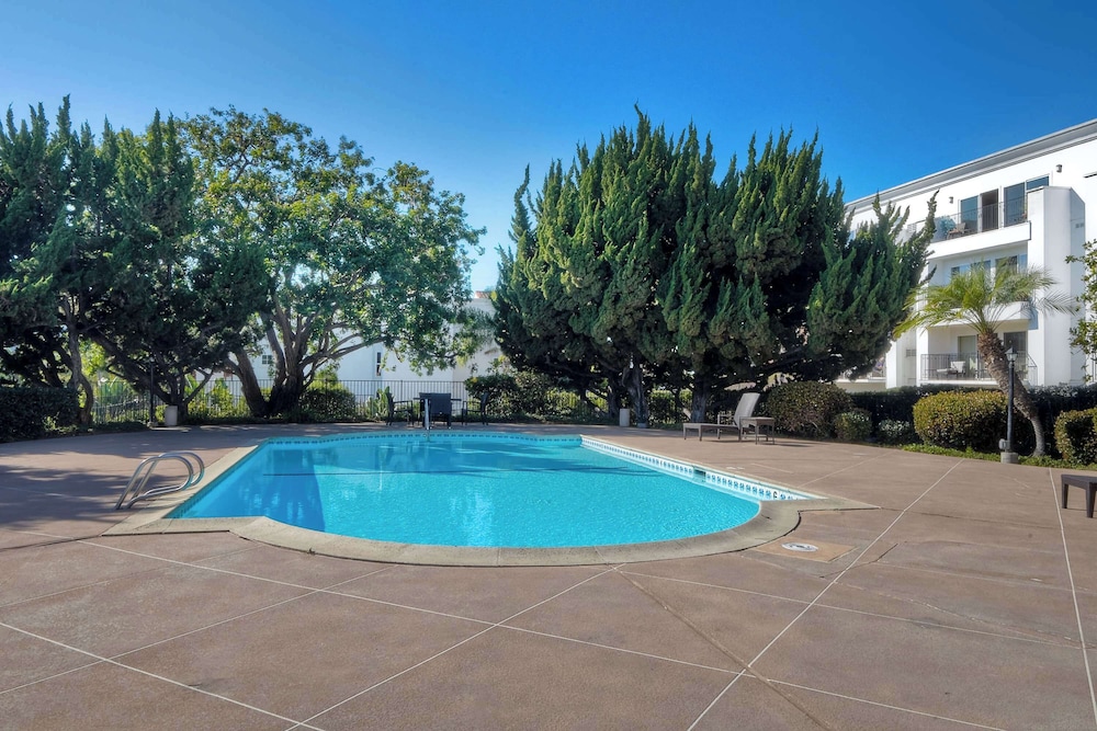La Costa Gem - Condo for 3!