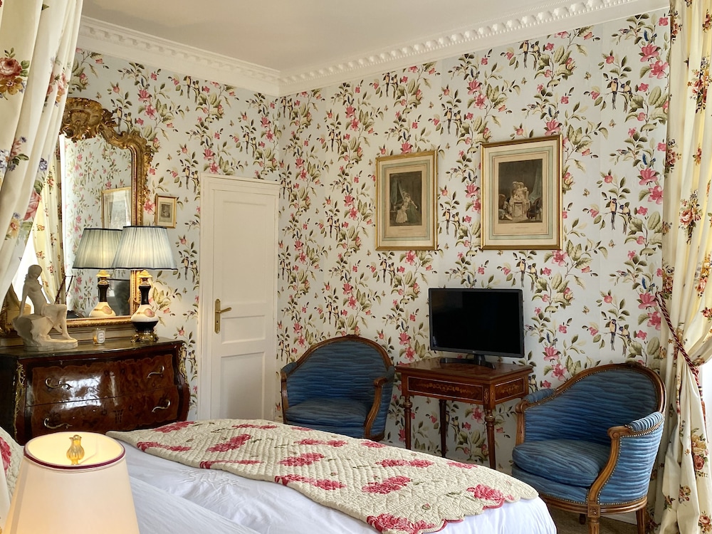 Manoir De La Croix Saint Louis view 5