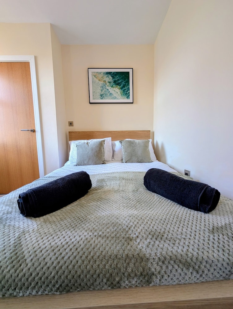 Upperhead Row Apartment