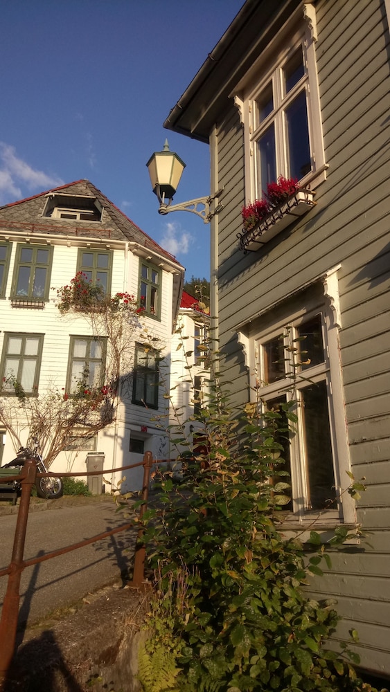 Bergen Vacations - Center Villa - Property Image 4