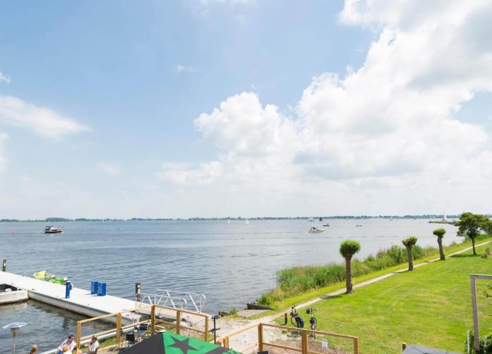 Apartment Near Sneekermeer With Marina Access