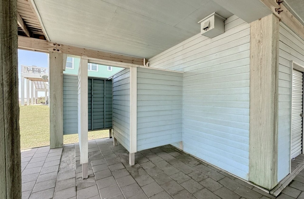 Sunburn Alley 4 Bedroom Home