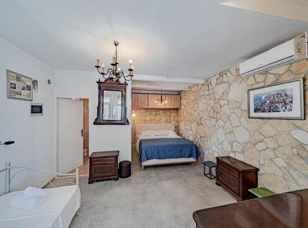 Natur Olive House Ston