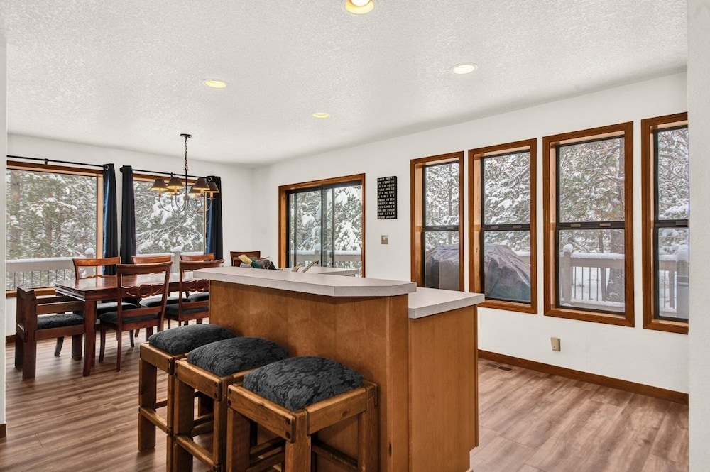 Yellow Pine 10 5 Bedroom Home