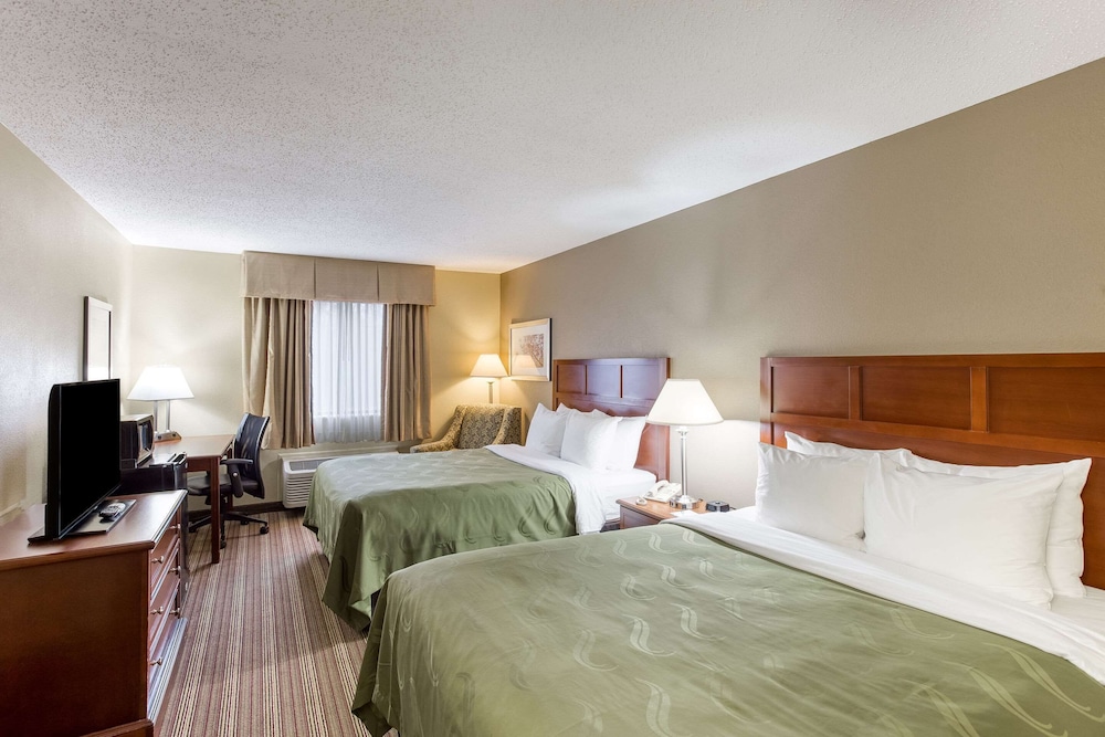 Athens Vacations - Quality Inn - Property Image 42