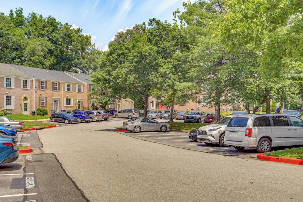 < 25 Mi to Downtown Baltimore & DC: Apt w/ Patio