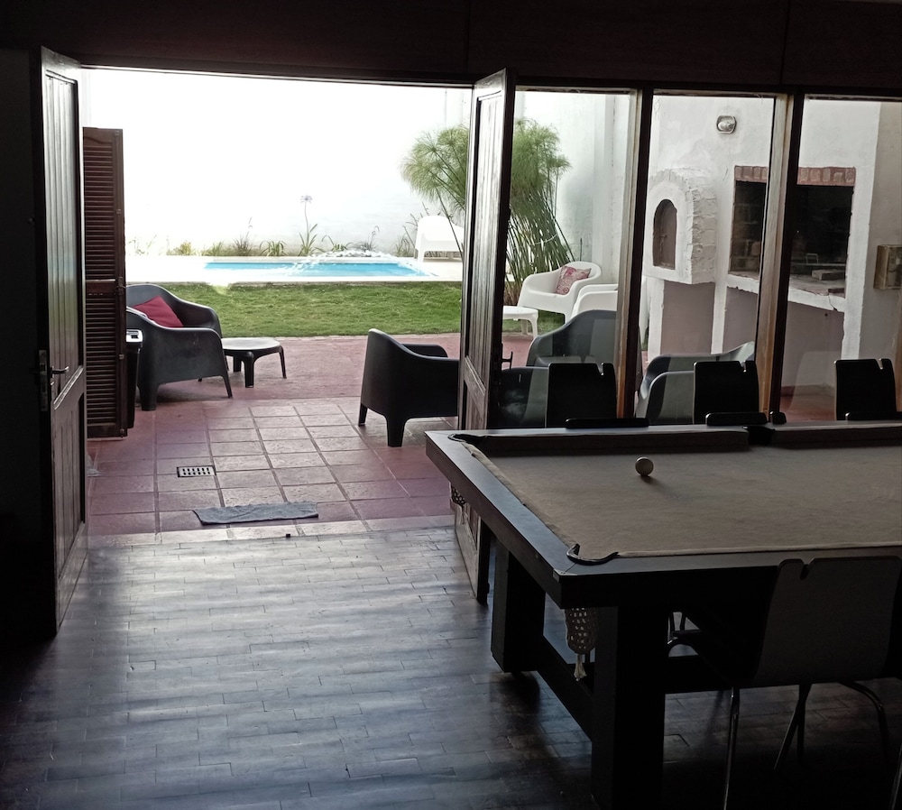 Hostel Guemes