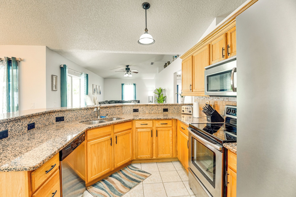Palm Coast Comfort: Family Home w/ Lanai, Big Yard