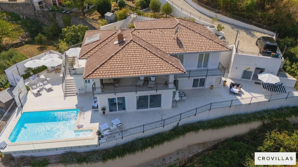 Villa Lauriana Nearby Opatija - Crovillas